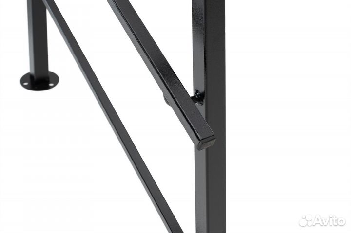 Перила металлические для лестницы