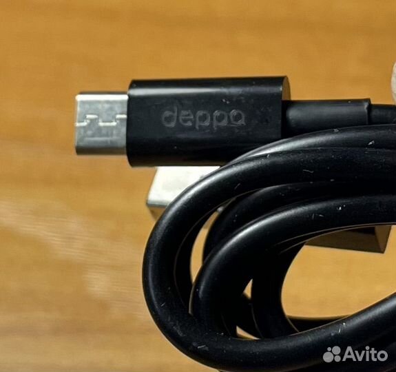 Usb кабель для зарядки смартфона Deppa