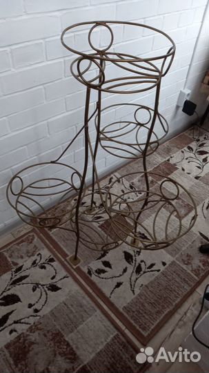 Подставка для цветов напольная металлическая