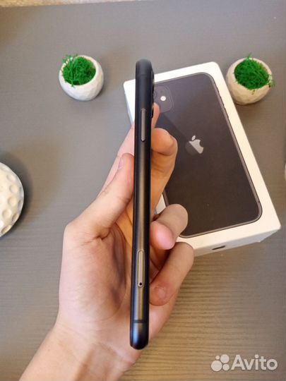 iPhone 11, 64 ГБ