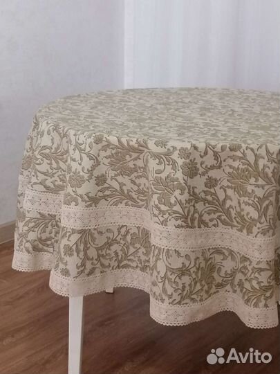 Скатерть круглая + 6 салфеток