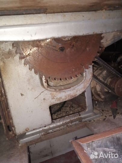 Деревообрабатывающий станок