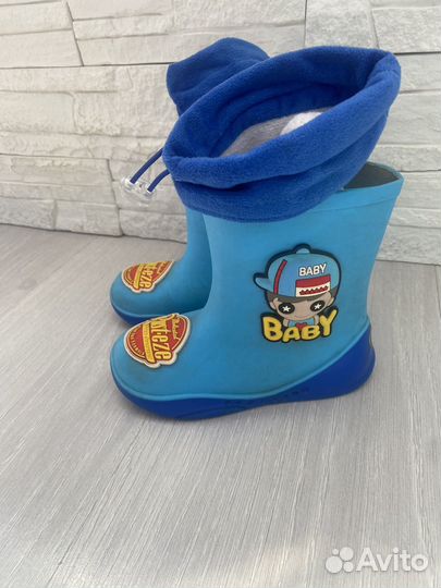 Резиновые сапоги на мальчика