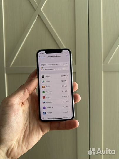 iPhone X, 256 ГБ