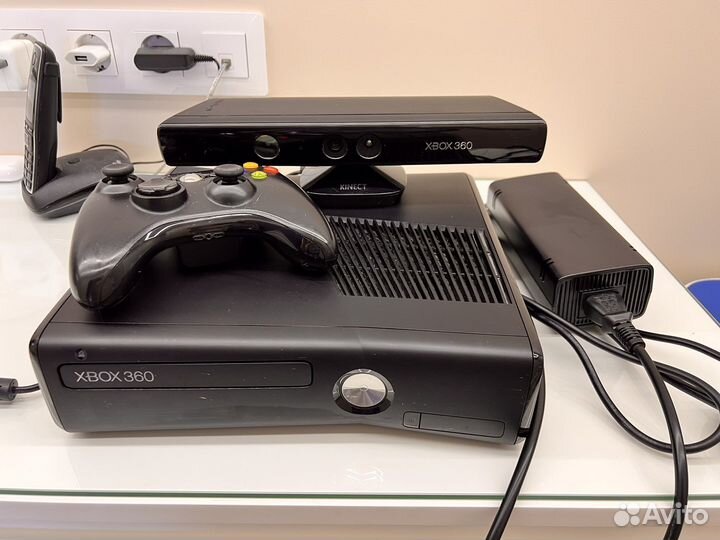 Xbox 360 S console, kinekt, Model 1439