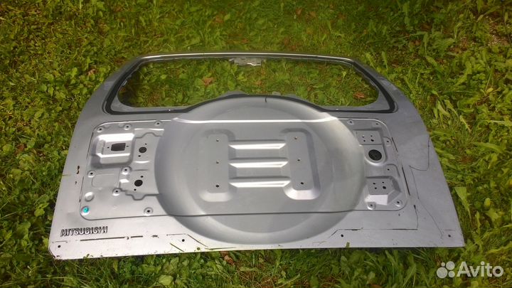 Крышка багажника Mitsubishi Pajero 4 Митсубиси