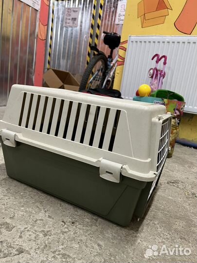 Переноска для кошек пластиковая