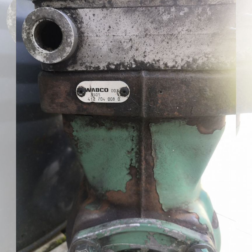 volvo fh компрессор - Купить запчасти для грузовиков и спецтехники