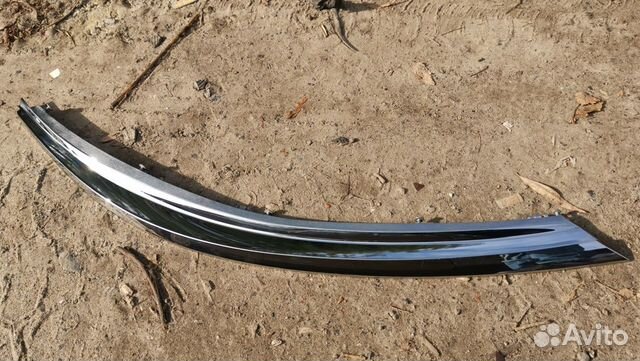 Накладка / ресничка бу правой фары Corolla 180