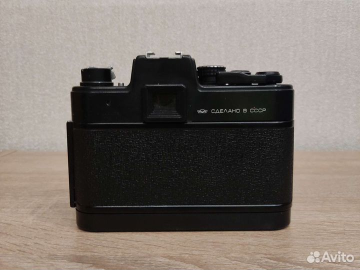 Фотоаппарат Зенит-19 с объективом 1,7/50 винтаж