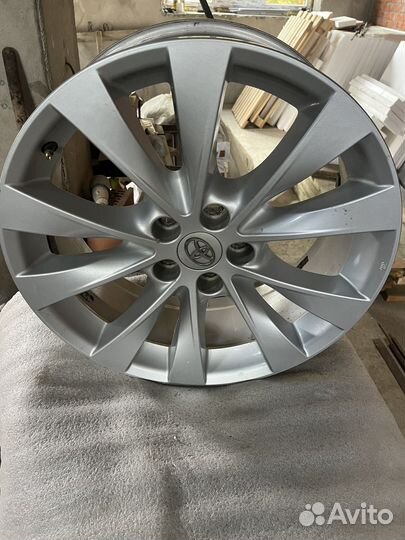 Оригинальные литые диски toyota r19 комплект 4шт