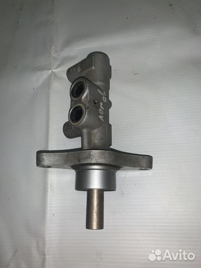 Главный тормозной цилиндр гтц Renault sandero step