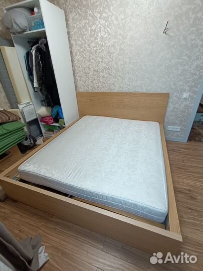 Кровать Икеа Мальм двухспальная 180/200