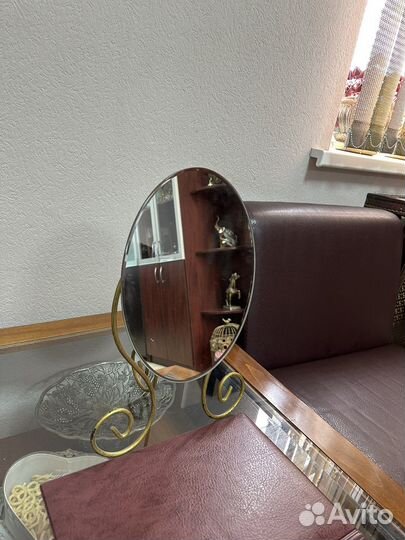 Зеркало настольное