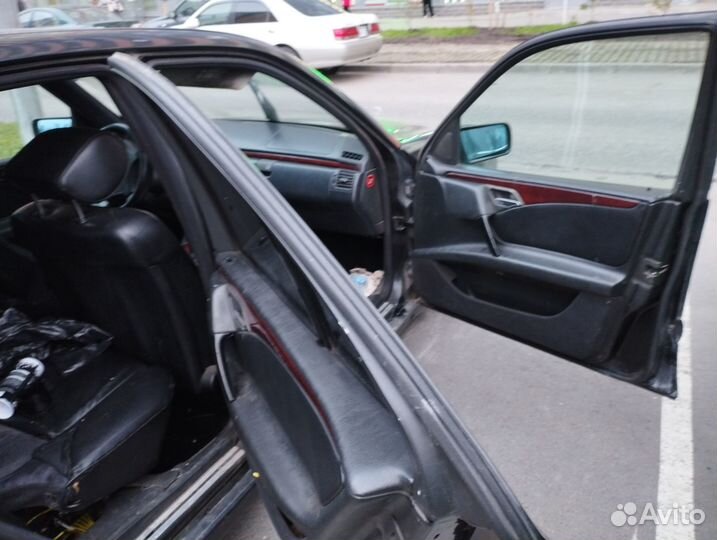 Mercedes-Benz E-класс 2.3 AT, 1997, 350 000 км