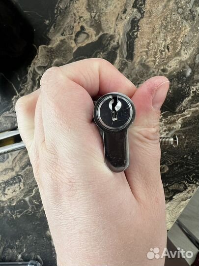 Личинка для замка