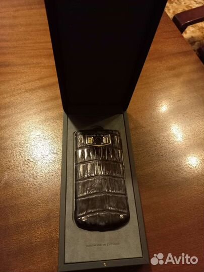 Телефон Vertu Constellation V