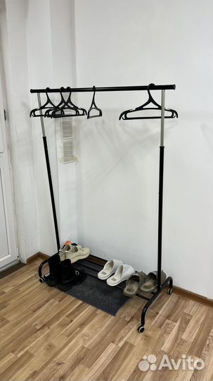 Вешалка напольная