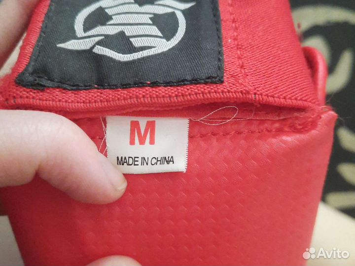 Перчатки для единоборств