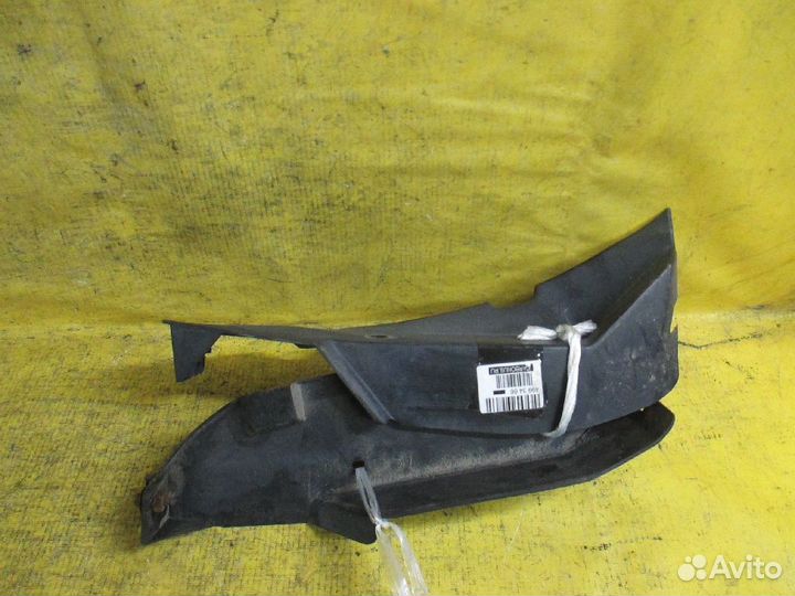 Подкрылок задний Mazda Premacy cpew