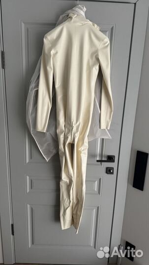 Комбинезон из латекса