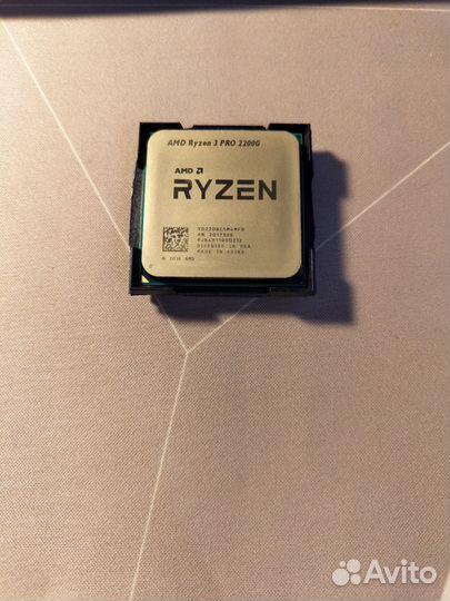 Процессор AMD Ryzen 3 PRO 2200G