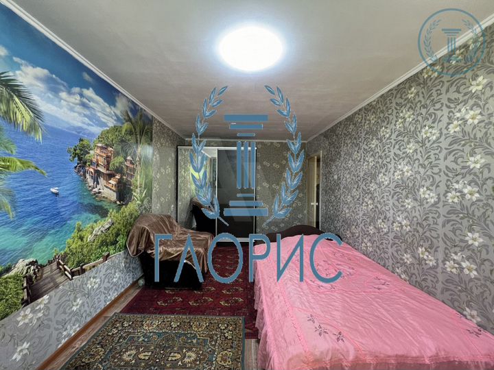 Доля в 3-к. квартире, 61,4 м², 1/5 эт.