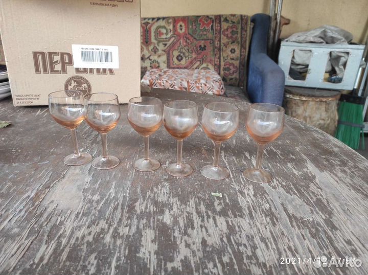 Посуда. Рюмки, фужеры, стаканы, вазы, сахарница