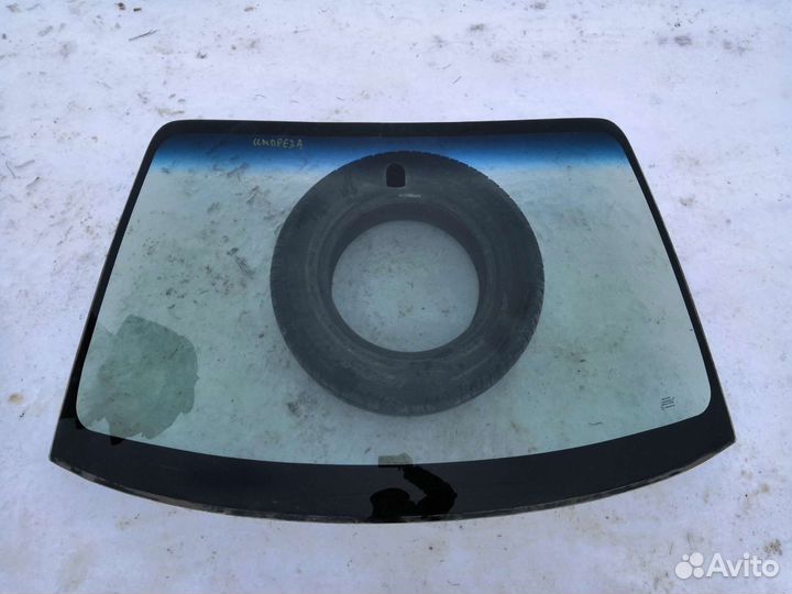 Стекло лобовое Subaru Impreza 2004