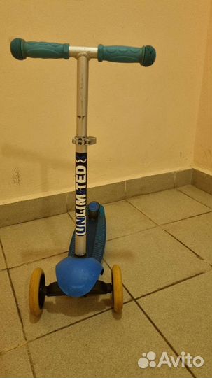 Детский трехколесный самокат