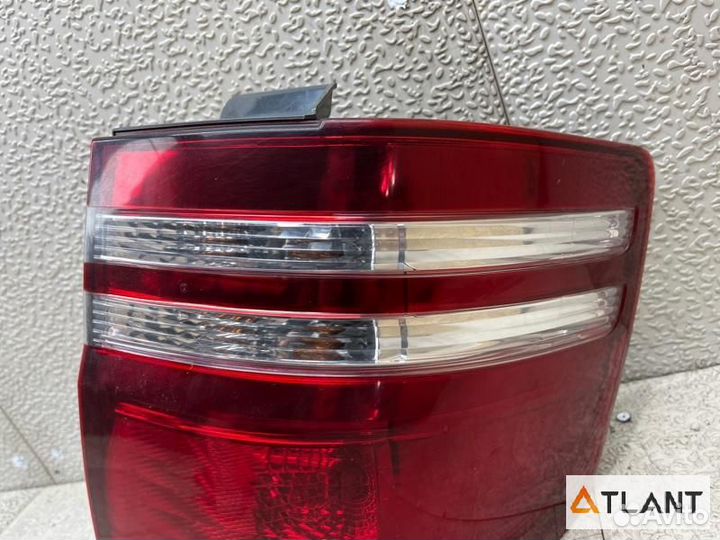 Стоп-сигнал задний правый toyota alphard