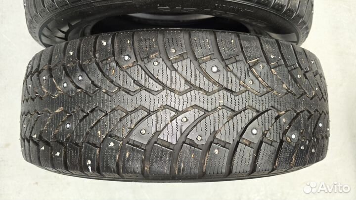 Pirelli Formula Ice 215/65 R16 98T