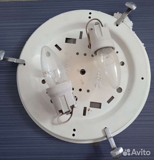 Продам люстру-плафон