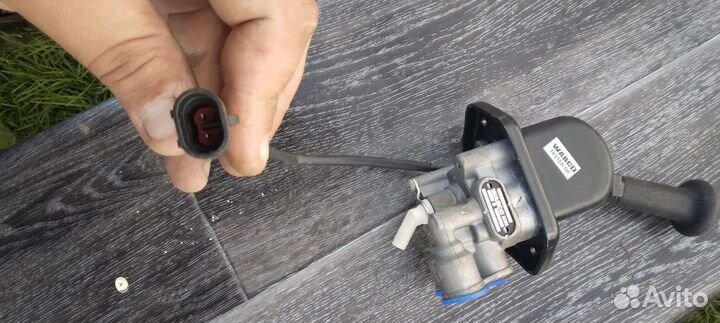 Кран тормозной wabco (ручник) на Газ next