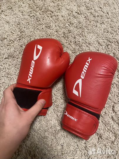 Боксерские перчатки demix