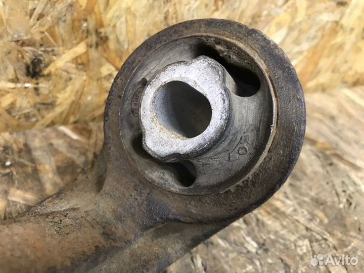 Кронштейн редуктора передний Land Rover Range