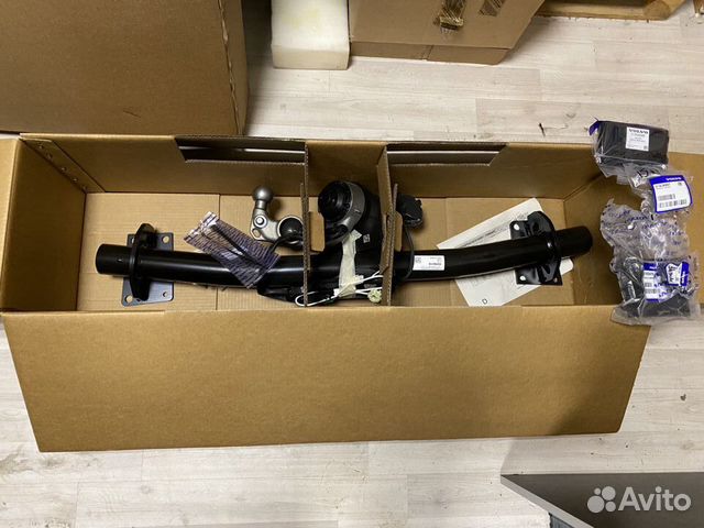 Фаркоп с электроприводом Volvo XC60 II