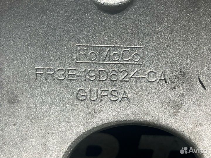 Кронштейн компрессора кондиционера Ford Mustang