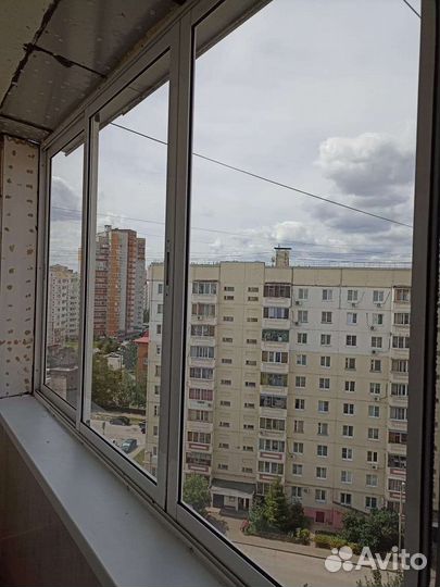 Алюминиевые окна на балкон б/у