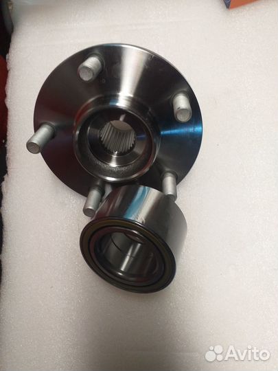 Ступица передняя с подшипником Nissan Primera P12