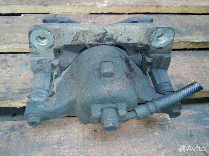 Суппорт передний левый Honda Civic 5D 1.8