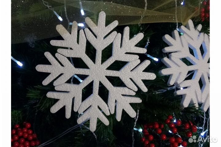 Снежинки декор из пенопласта