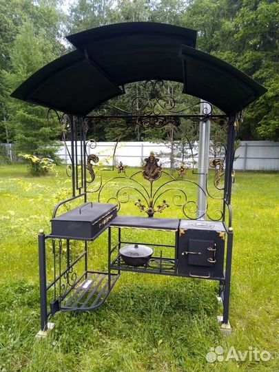 Мангал с крышей