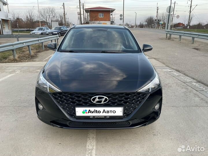 Hyundai Solaris 1.6 AT, 2022, 52 000 км