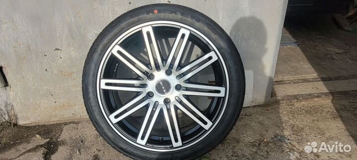 Nexen Classe Premiere 205/45 R17 и 205/45 R17 R