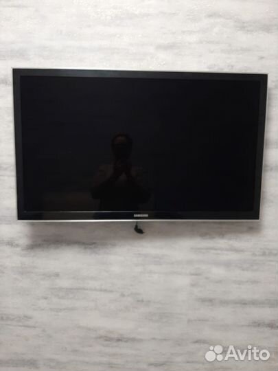 Телевизор Samsung UE37D5000PW