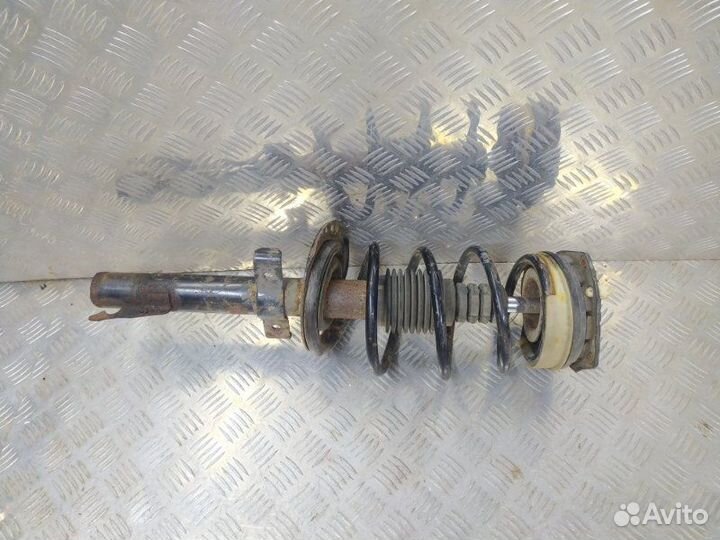 Стойка передняя в сборе Renault Megane 2 2003 бу