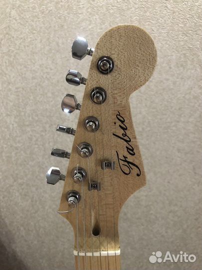 Электрогитара fabio strat 200st
