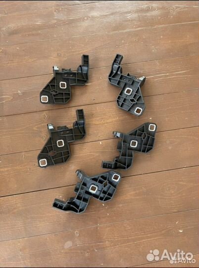 Кронштейн крепления фары