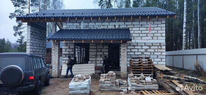 Кладка кирпича блоков